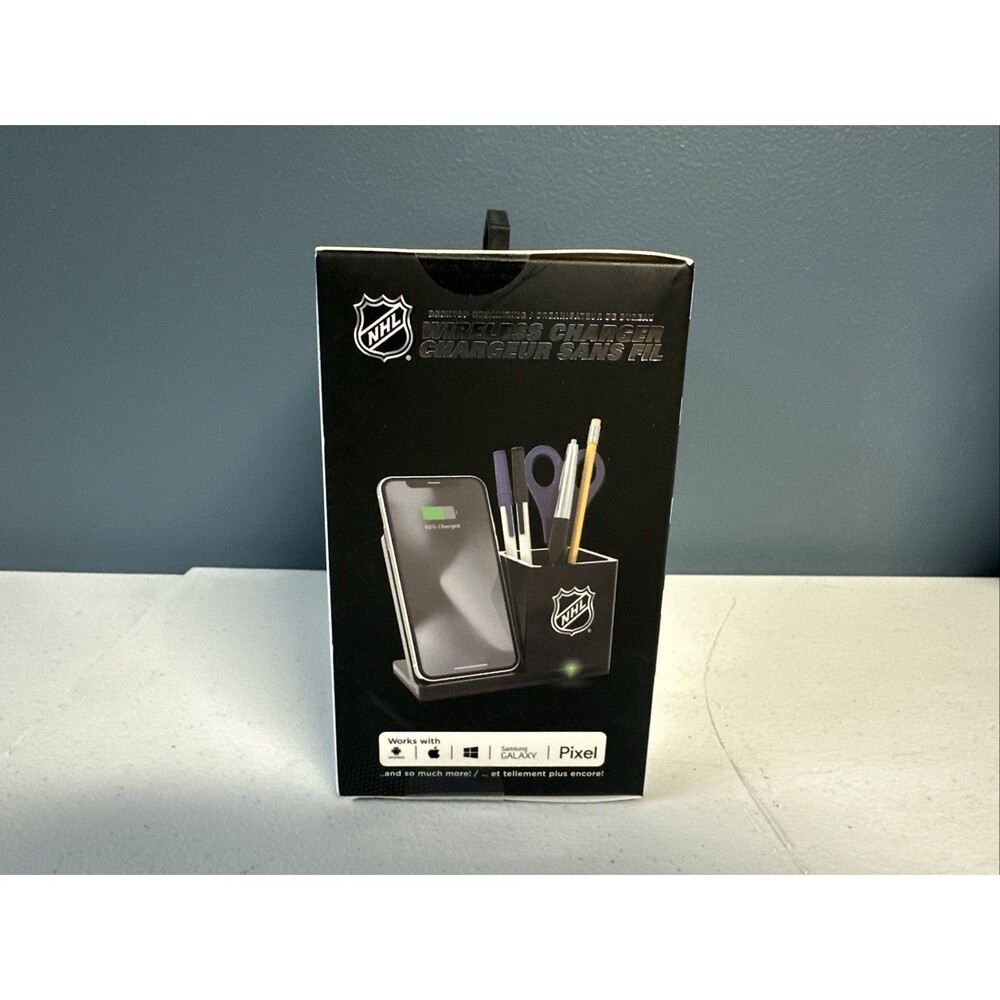 Official NHL Chicago Blackhawks Wireless Charger & Desktop Organizer - Picture 4 of 5